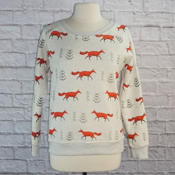 Enchanting Fleece Lined Fox Sweatshirt - Picture 2 of 6
